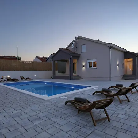 Ferienhaus Fjaka With Swimming Pool *