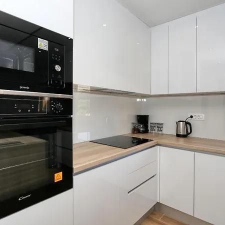 Fjaka With Swimming Pool